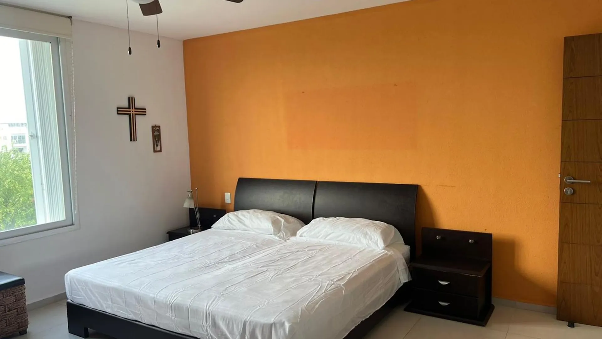 New Beachfront Luxury Apartments 칸쿤