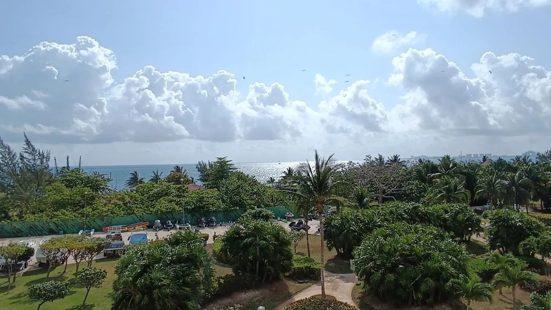 New Beachfront Luxury Apartments Cancún