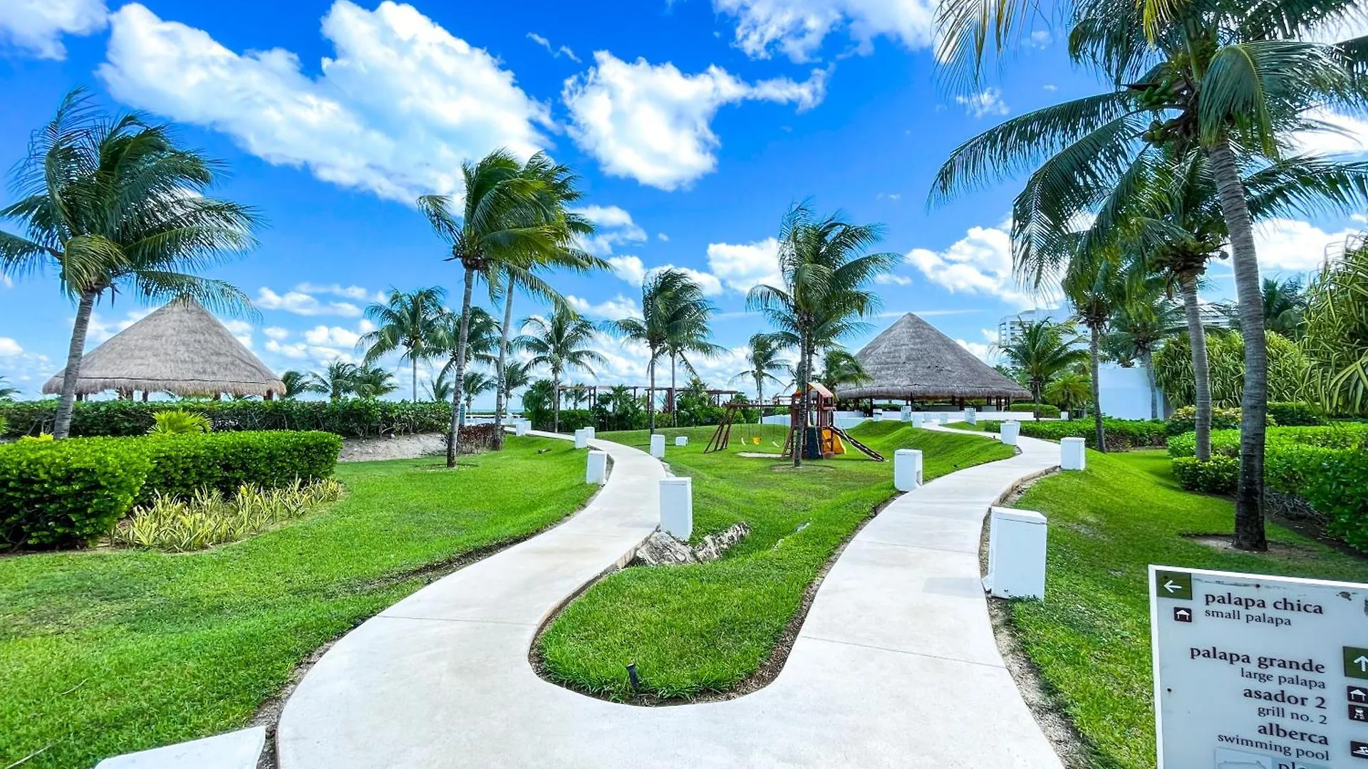 New Beachfront Luxury Apartments Cancún 0*,