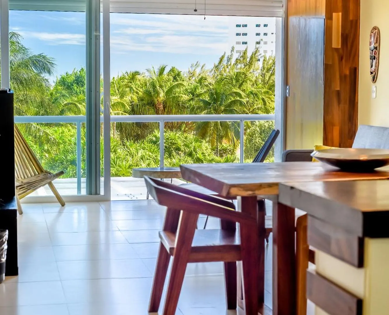 New Beachfront Luxury Apartments 칸쿤
