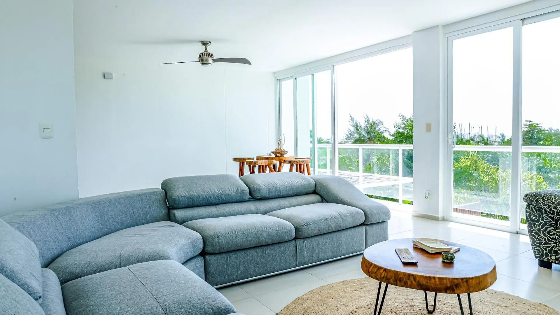 New Beachfront Luxury Apartments 칸쿤 멕시코