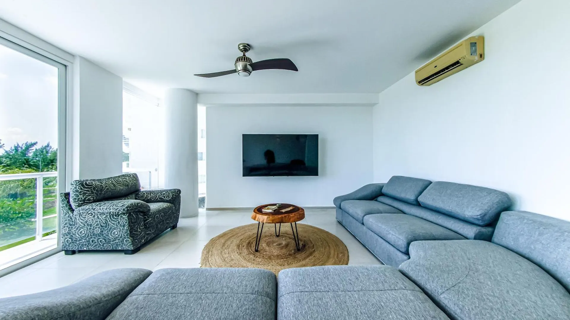 New Beachfront Luxury Apartments Cancún 0*,  Mexikó