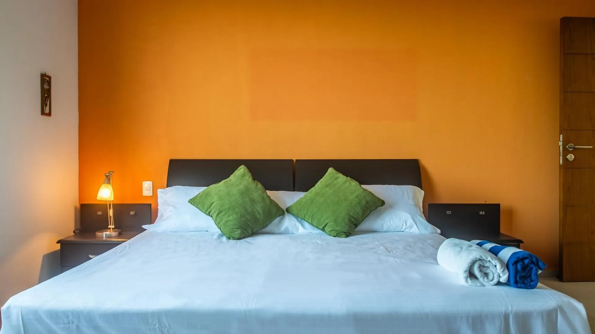 New Beachfront Luxury Apartments 칸쿤
