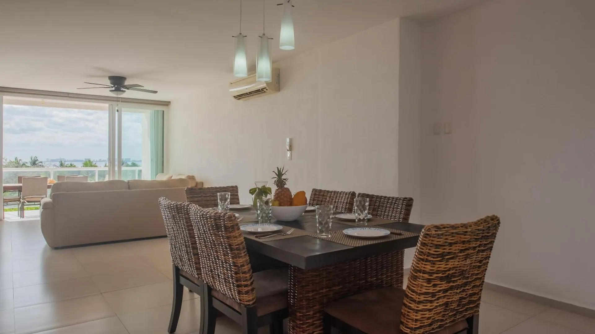 New Beachfront Luxury Apartments Cancún
