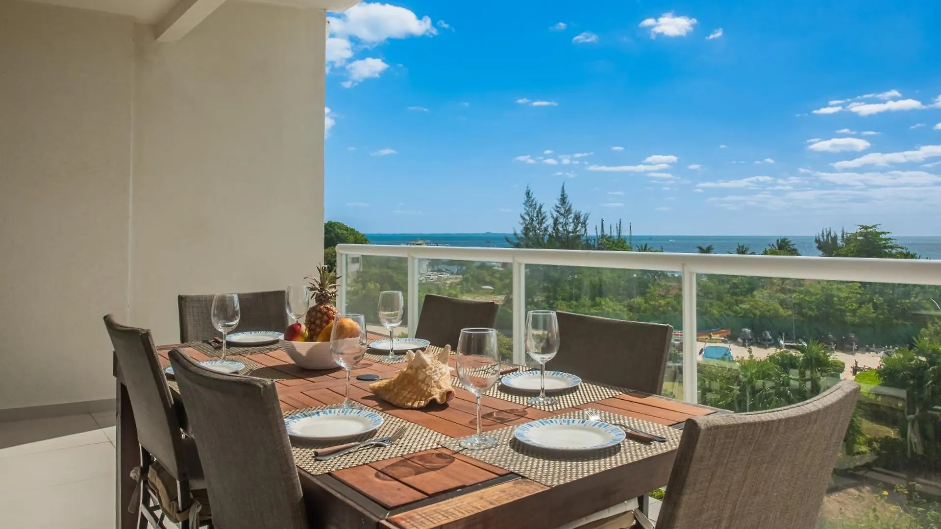 New Beachfront Luxury Apartments Cancún